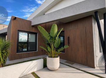 Casa · 262m² · 5 Ambientes · 4 Cocheras · Casa - Moreno