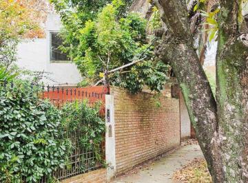 Casa · 158m² · 5 Ambientes · Venta Casa a Refaccionar Vte Lopez - Apto Credito