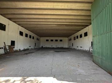 Bodega-Galpón · 450m² · Alquiler Galpon 450 m² Av Fco de Aguirre y Ruta 9