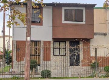 PH de 6 ambientes, Luzuriaga · Duplex en Venta B 7 de Julio