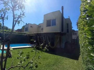 Casa · 116m² · 4 Ambientes · 1 Cochera · Casa en Venta en California Village, Pilar, G. B. a. Zona Norte