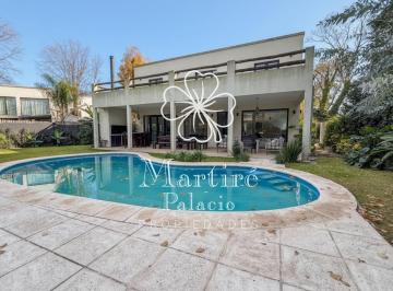 Casa · 164m² · 5 Ambientes · Casa en Venta. Barrio Cuba. Villa de Mayo