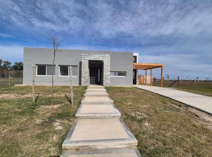 Casa · 155m² · 4 Ambientes · 1 Cochera