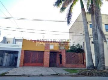 Casa · 200m² · 5 Dormitorios · Casa