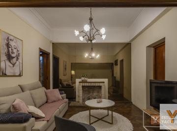 PH · 88m² · 4 Ambientes · PH en Venta - 3 Dorm. 1 Baño - 99 m² - La Plata