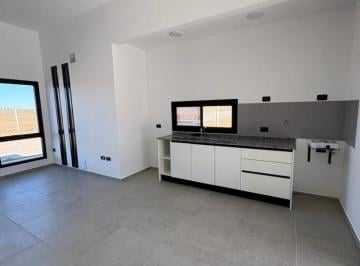 Casa · 90m² · 3 Ambientes · 1 Cochera · Se Alquila Duplex en Quebradas de Manantiales