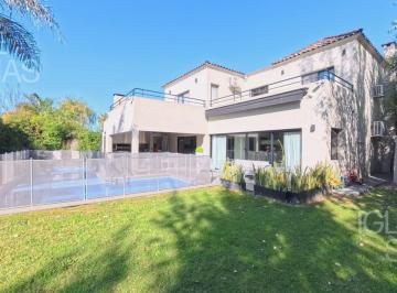 Casa · 259m² · 7 Ambientes · 4 Cocheras · Casa en Venta Rincon de La Costa