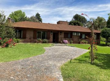 Casa · 203m² · 4 Ambientes · Venta Casa 4 Ambientes Banco Provincia Gran Lote