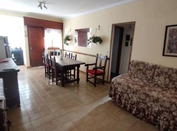 Departamento de 3 ambientes, Mar de Ajó · Amplio Tres Ambientes con Cochera