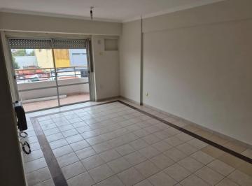 Departamento · 90m² · 6 Ambientes · Departamento en Alquiler - 3 Dorm. 2 Baños - 90 m - San Miguel