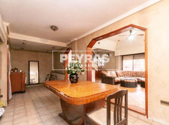 PH · 215m² · 6 Ambientes · 1 Cochera