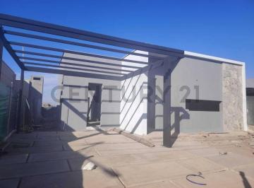 Casa · 120m² · 4 Ambientes · 2 Cocheras · Casa en Venta Barrio La Quebrada Lujan de Cuyo