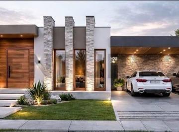 Casa · 150m² · 4 Ambientes · 2 Cocheras · Casa en Venta Barrio La Quebrada Lujan de Cuyo