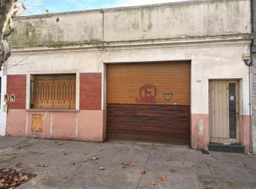 Casa de 4 ambientes, Villa Urquiza · Casa Sobre Lote Propio de 230 m² en Villa Urquiza – Ideal Desarrollo o Reciclaje
