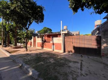 Casa · 101m² · 4 Ambientes · 1 Cochera · Venta Casa 3 Dorm. Barrio Aeropuerto