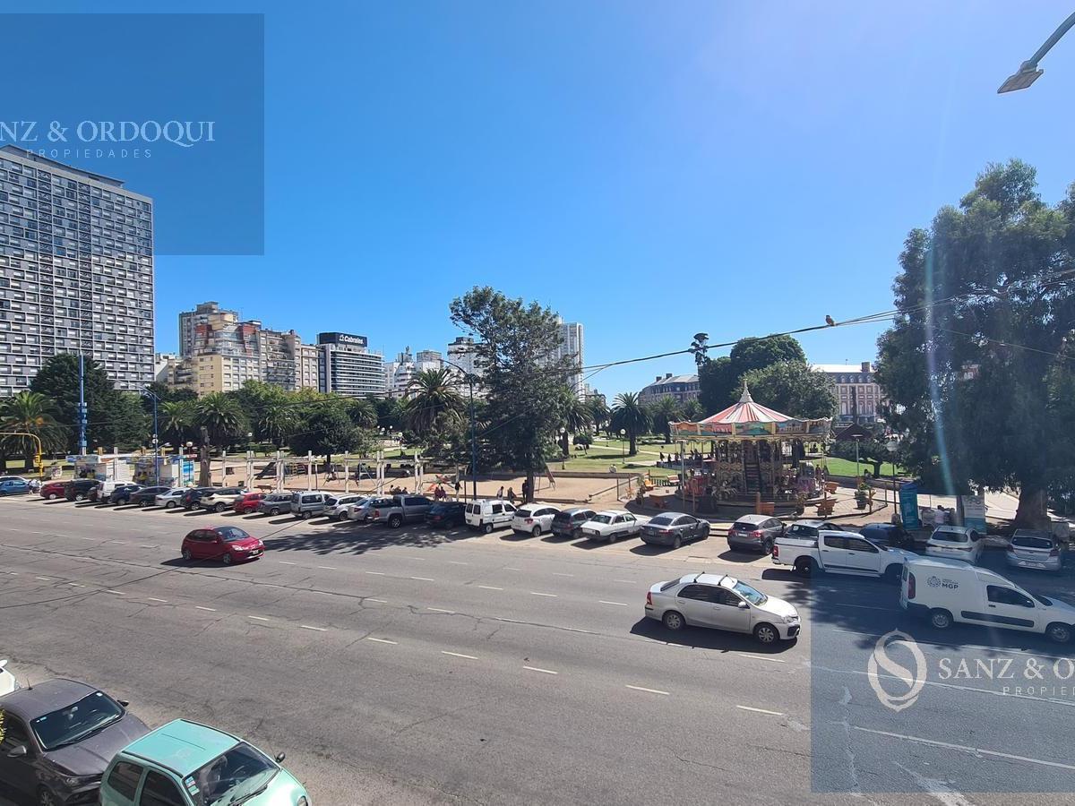 Depto 2 amb, 48m² con patio frente a Plaza Colón