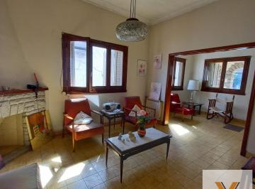 Casa · 180m² · 5 Ambientes · 2 Cocheras · Casa en Venta - 2 Dorm. 1 Baño - Cochera - 450 m² - Mar del Plata