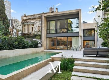 Casa · 632m² · 8 Ambientes · 4 Cocheras · Casa Moderna en Belgrano R con Pileta y Gimnasio