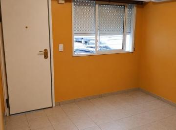 Casa · 100m² · 3 Ambientes · Casa en Alquiler - 2 Dorm. 1 Baño - 100 m - La Plata