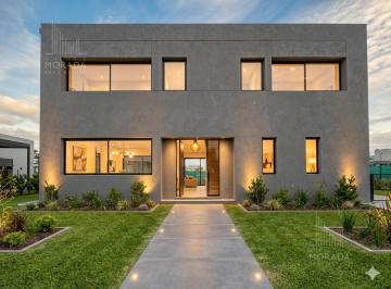 Casa · 327m² · 5 Ambientes · 2 Cocheras · Casa en Alquiler Barrio Los Jazmines, Pilar