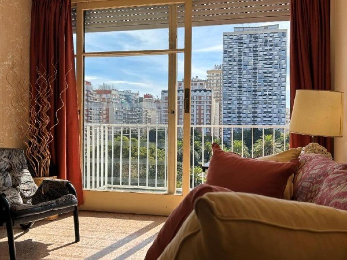Departamento 2 amb, 50m² con balcón — Arenales y Av. Peralta Ramos
