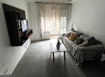 Departamento · 52m² · 3 Ambientes · Amplio y Comodo Tres Ambientes Luminoso en Caballito