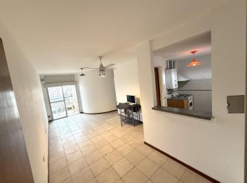 Departamento · 48m² · 3 Ambientes · Alquiler 1 Dormitorio con Balcón Unr Medicina / Terminal Moderno Semi - Amoblado