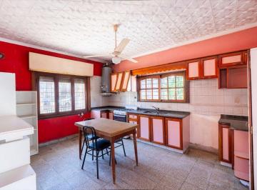 Casa · 103m² · 3 Ambientes · 1 Cochera · Venta Casa 3 Amb Quilmes Cochera Patio