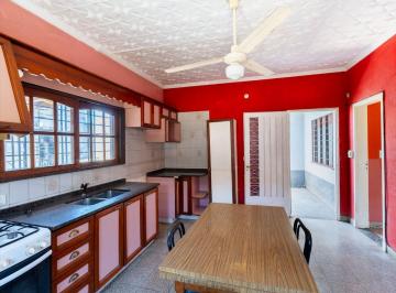Casa · 103m² · 3 Ambientes · 1 Cochera · Venta Casa 3 Amb Quilmes Cochera Patio