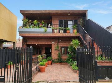 PH · 119m² · 4 Ambientes · 1 Cochera · Luminoso PH 4 Amb Al Frente con Cochera y Altillo