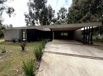 Casa de 4 ambientes, La Plata · Casa en Venta en Miralagos - 4 Ambientes con Pileta