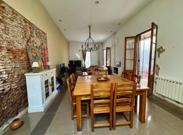 Casa · 170m² · 4 Ambientes · 1 Cochera · Casa Familiar 3 Dorm. Jardin Pileta Victoria