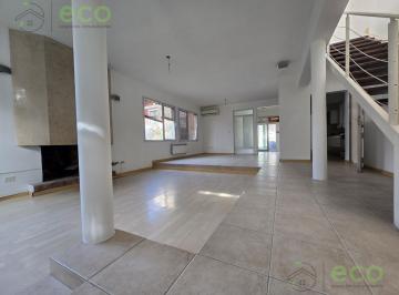 Casa · 268m² · 6 Ambientes · 2 Cocheras · Venta Casa 4 Dorm Estudio - B° Los Tordos II