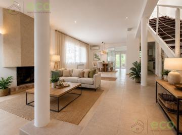 Casa · 268m² · 6 Ambientes · 2 Cocheras · Venta Casa 4 Dorm Estudio - B° Los Tordos II