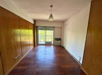 Departamento · 63m² · 4 Ambientes · Alquiler Depto 3 Dorm. / Sobre Pellegrini