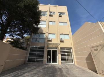 Departamento · 58m² · 3 Ambientes · 1 Cochera · Depto. en Venta - 3 Ambtes C/cochera - 77 m² - Lanús O.