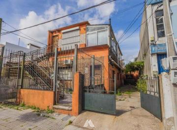 Casa · 85m² · 4 Ambientes · 1 Cochera · Venta Casa PH, 3 Dorm, Cochera