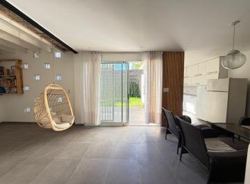 Casa · 80m² · 3 Ambientes · Venta - Casa de un Dormitorio con Patio y Parrillero - Sarmiento, Rosario.