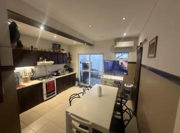 PH · 96m² · 3 Ambientes · Venta PH 3 Ambientes en Olivos con Patio, Parrilla y Local Comercial