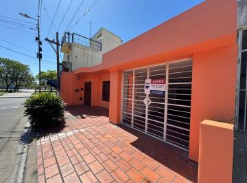 Casa · 170m² · 5 Ambientes · 1 Cochera · Casa de 4 Dorm. en San Nicolas
