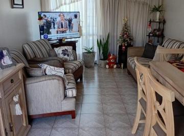 Departamento · 95m² · 4 Ambientes · Departamento 4 Amb con Patio y Balcon en Lugano
