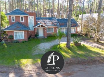 Casa · 184m² · 5 Ambientes · 1 Cochera · Casa en Venta en Pinamar Norte
