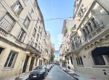 Local comercial · 150m² · 4 Ambientes · Local Comercial - a m del Alto Palermo