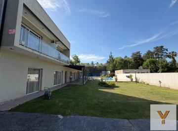 Casa · 178m² · 4 Ambientes · Casa en Venta - 2 Dorm. 2 Baños - 1000 m - La Plata