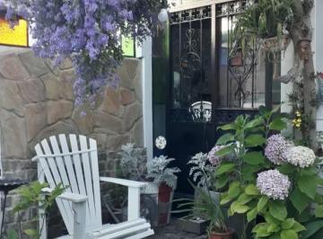 Imagen1 · Vendo 2 Amb Casa en PH C/patio Jardín Parque Luro Garage