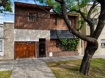 Casa de 5 ambientes, Rosario · Casa 4 Dorm. | Cochera | Patio con Pileta | Terraza | Saavedra 1770.