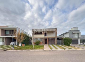 Casa · 279m² · 4 Dormitorios · 3 Cocheras · Casa en Venta en Barrio Cortaderas de La Noria, San Rafael | Cumbrein