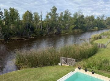 Casa · 226m² · 6 Ambientes · 4 Cocheras · Casa Al Lago 3 Dorm. Mas Escritorio en Alquiler