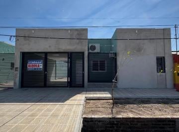 Casa · 70m² · 3 Ambientes · 1 Cochera · Casa en Alquiler
