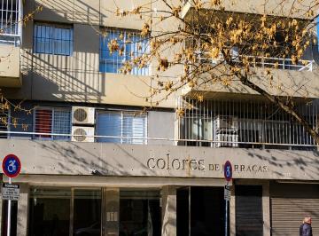 Departamento de 4 ambientes, Barracas · Venta 4 Amb C Dep en Barracas Edificio Colores Isabel L Católica y Suárez. Excelente Estado